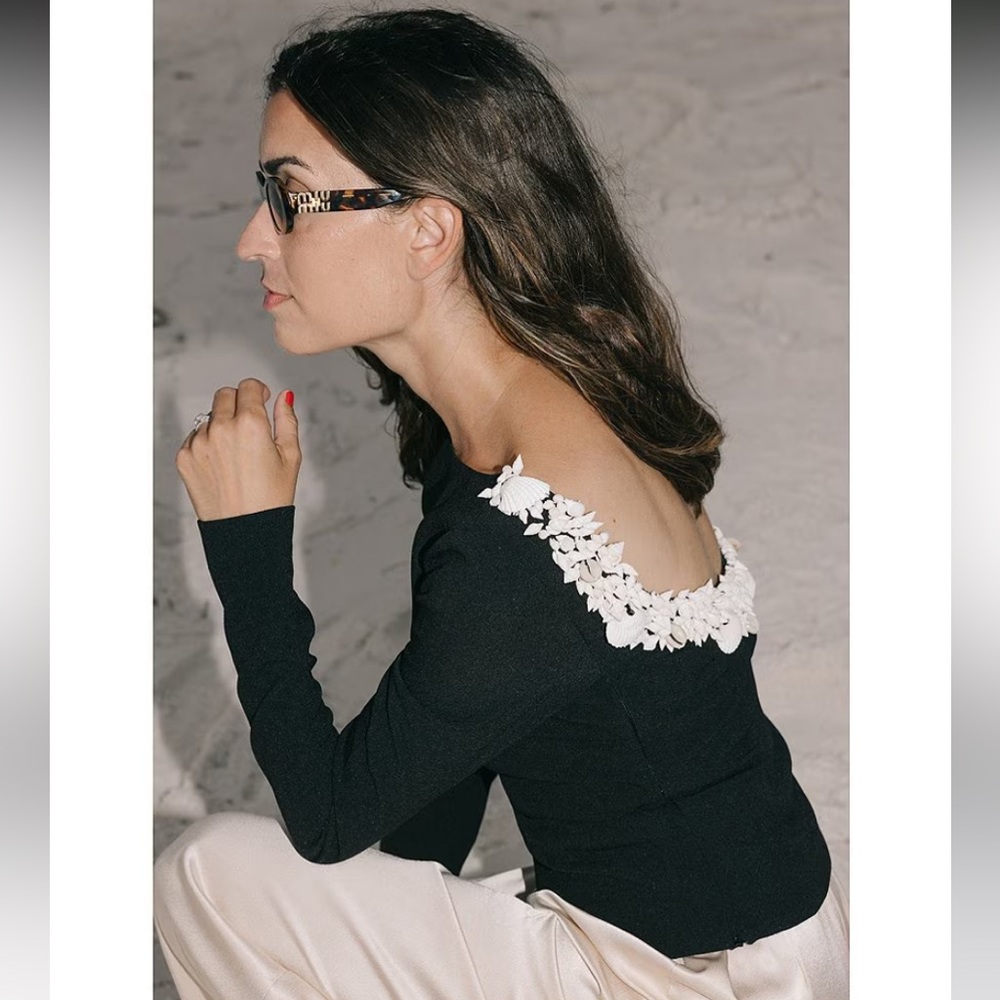 ANTONIO MELANI Black Sweatshirt with White Floral Accents - Picture 3 of 7